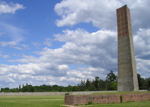 Gedenk-Obelisk