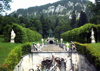 Kaskade mit Neptunbrunnen